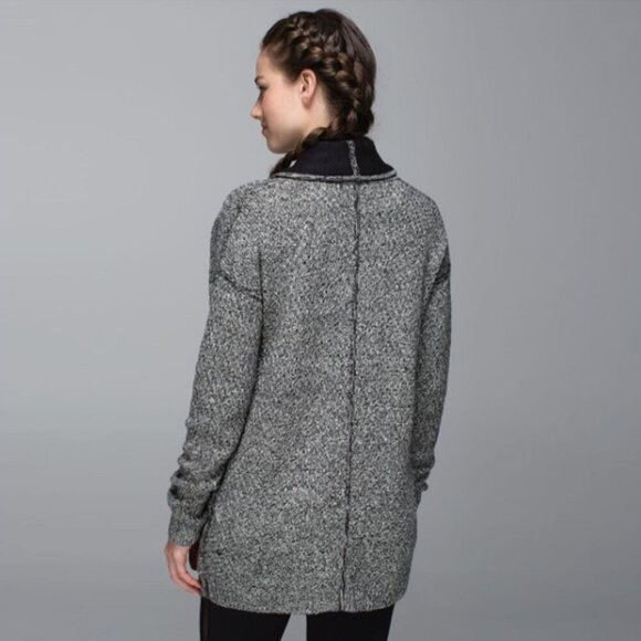 LULULEMON Post Practice Cardigan Size 4 - Picture 2 of 12